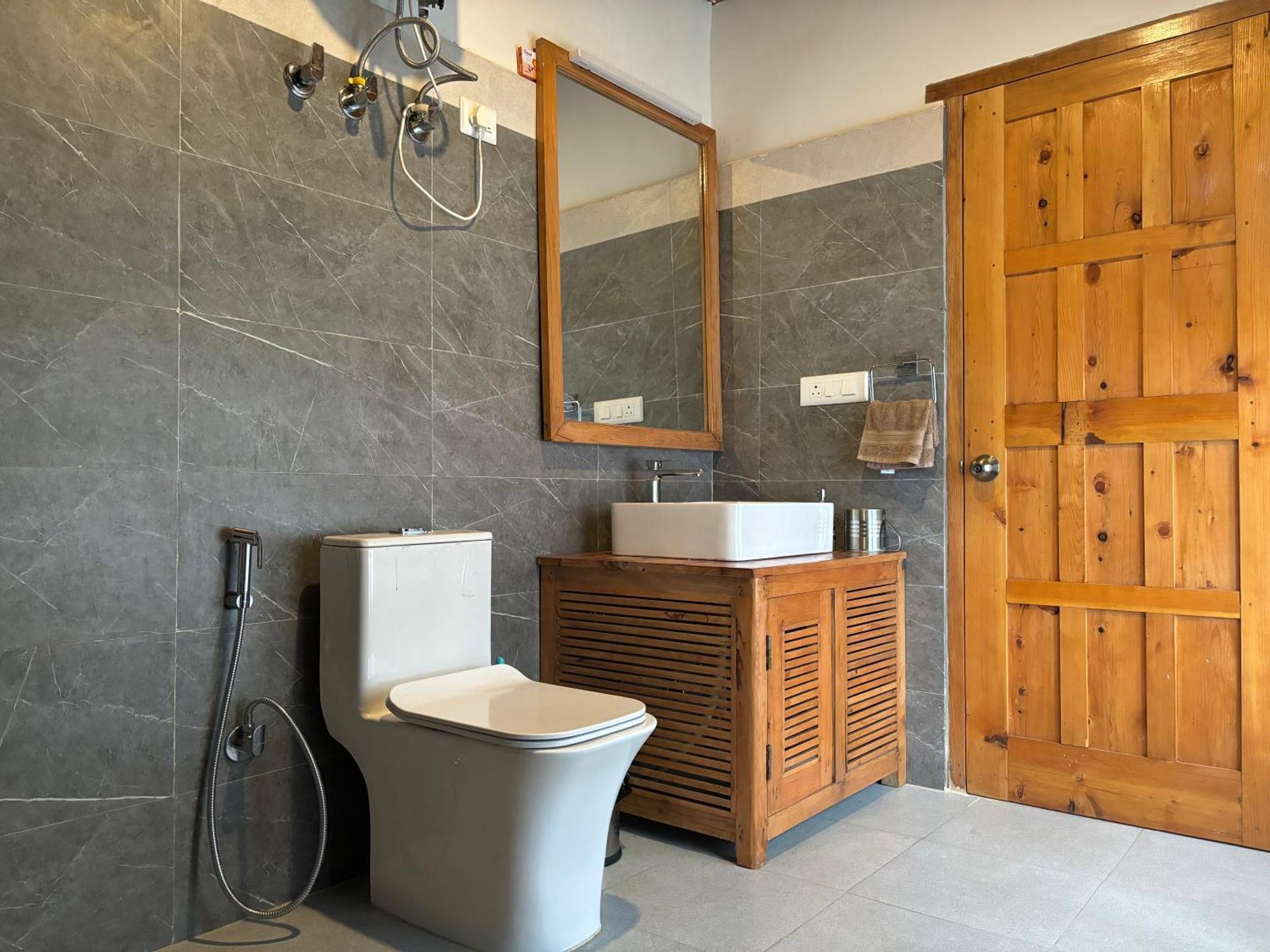 Toshim Homestay Sāngla Dış mekan fotoğraf
