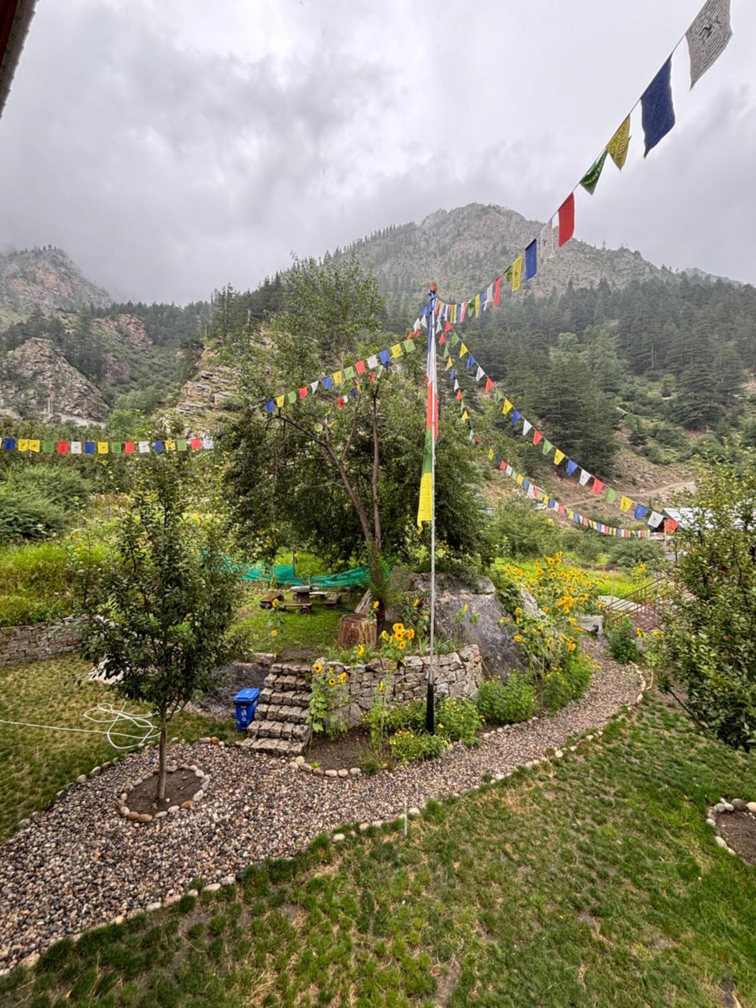 Toshim Homestay Sāngla Dış mekan fotoğraf